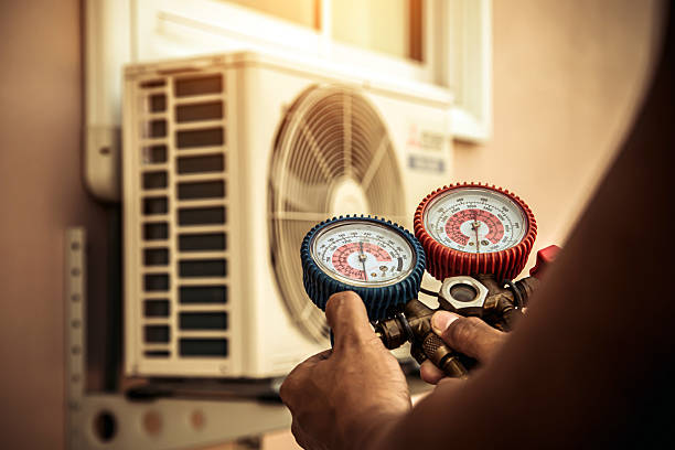 Professional Hvac Maintenance technician working in Campbell, TX